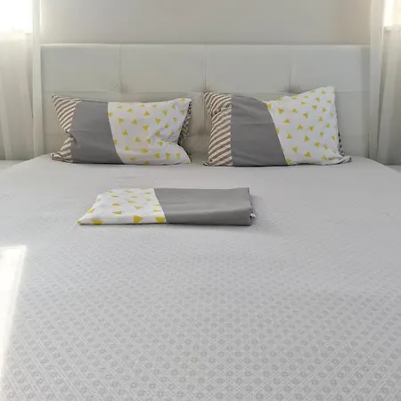 Tomis Plus Sunrise Apartment *
